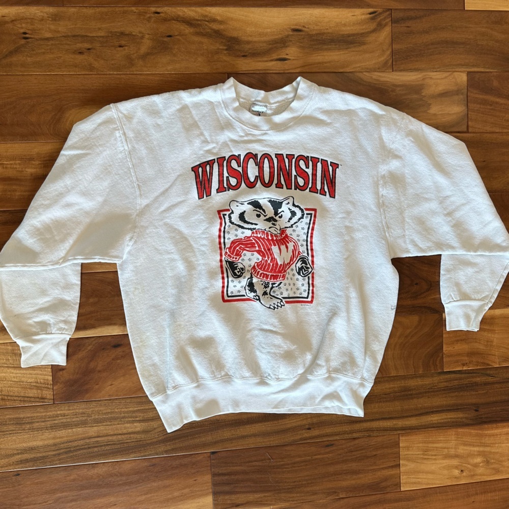 Wisconsin Badgers Vintage Mascot Sweatshirt in White & Red size XL